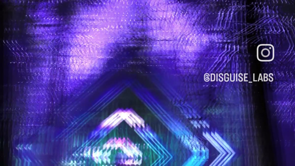 Real-time geometric visuals on the LED wall