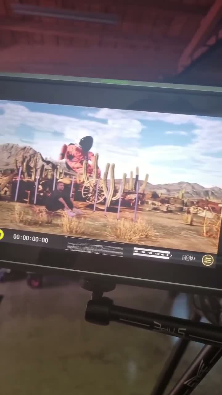Real-time virtual production output on a director's monitor